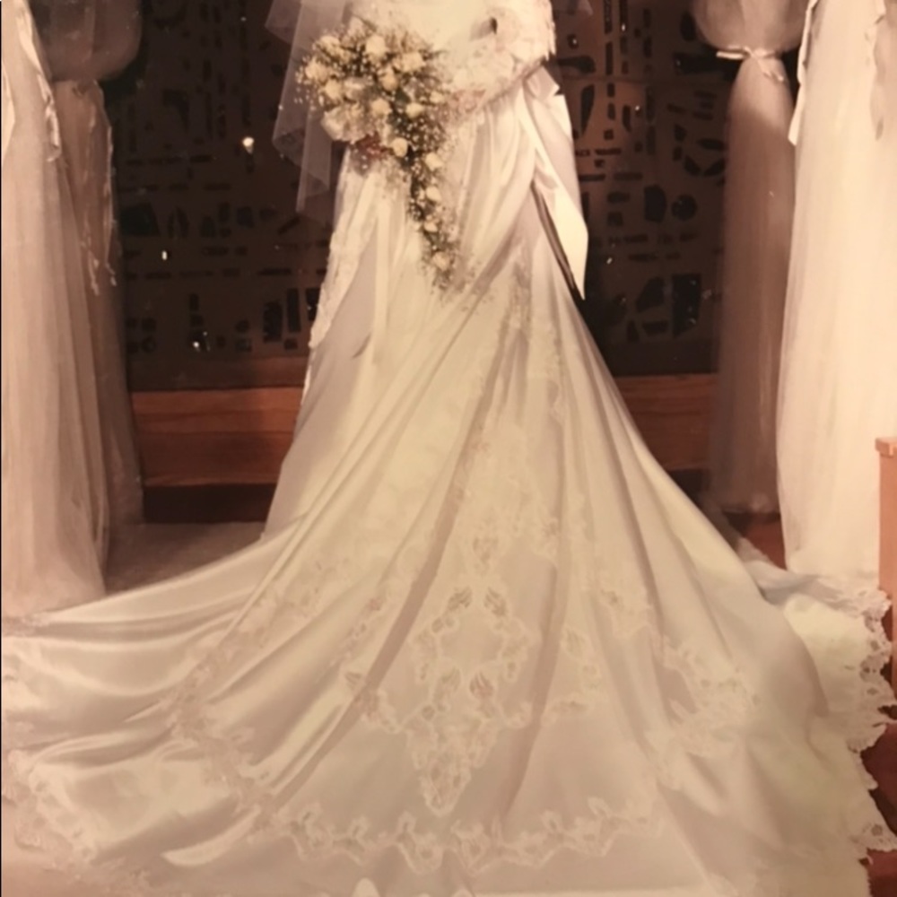 Wedding dress